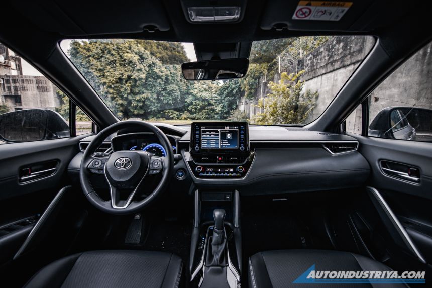 2021 Toyota Corolla Cross 1.8 V Hybrid image