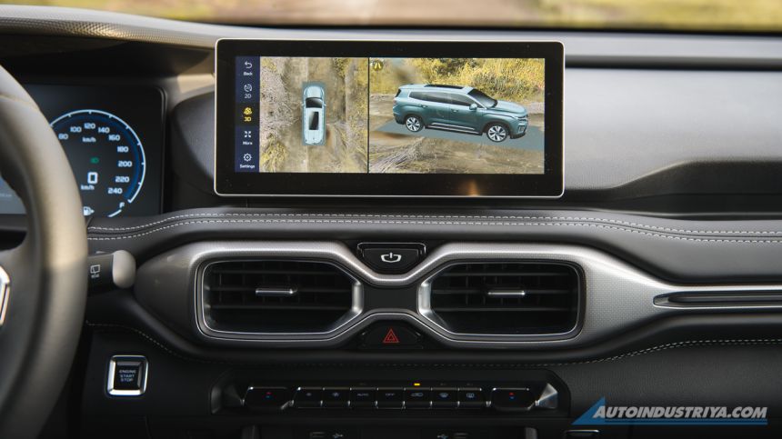 2021 Geely Okavango Launch image
