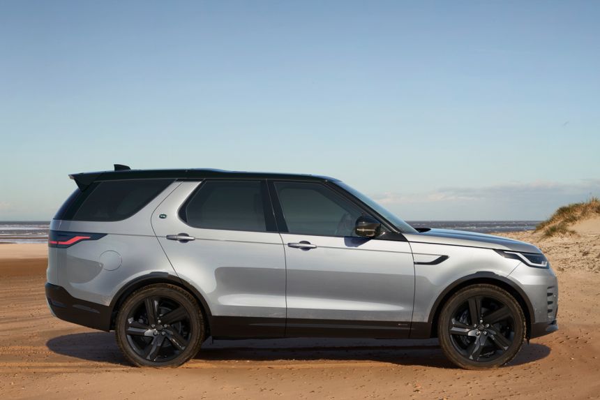 More tech, mild-hybrid power for 2021 Land Rover Discovery image