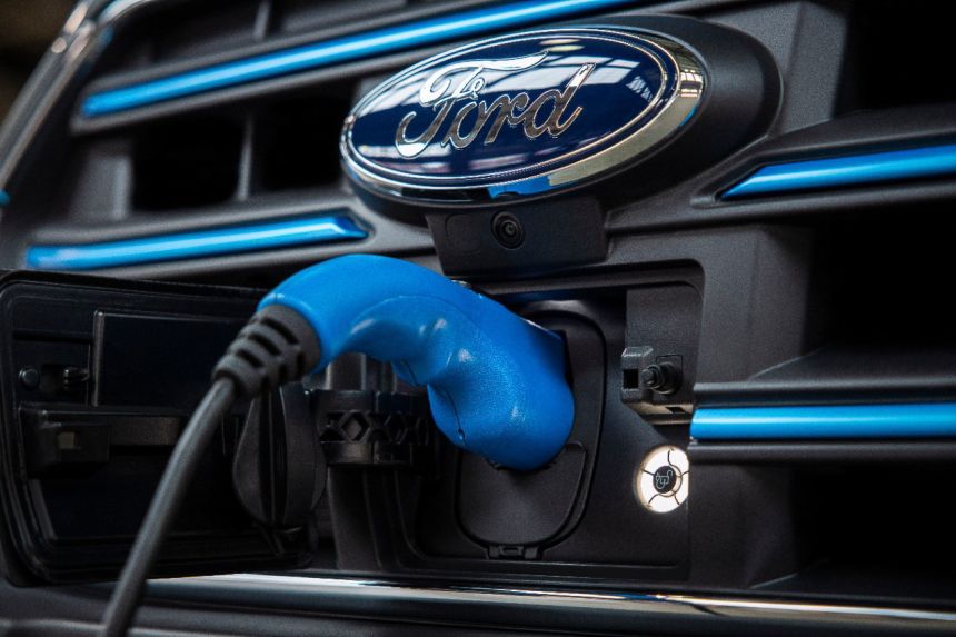 2022 Ford Transit Electric revealed with 266 HP, 203 km range image