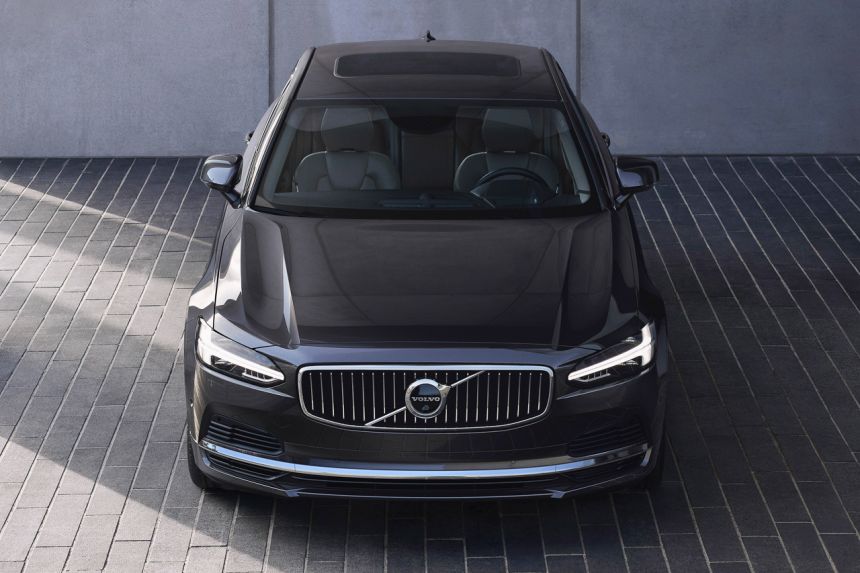 Volvo wants you to consider the 2021 S90 image