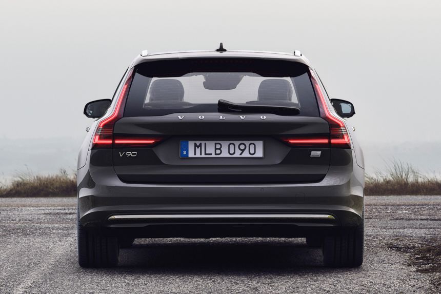 Volvo wants you to consider the 2021 S90 image