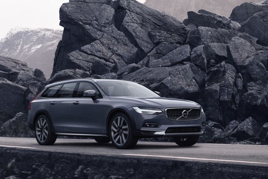 Volvo wants you to consider the 2021 S90 image