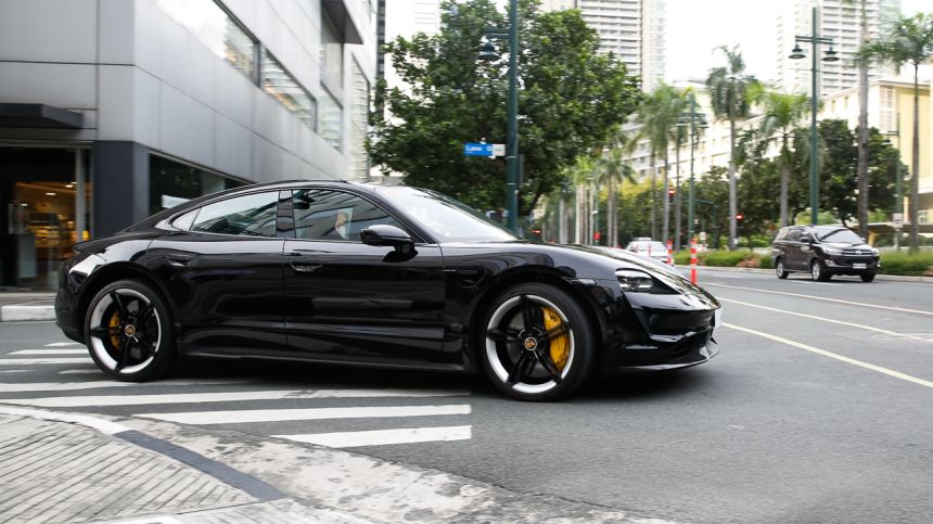 Porsche Taycan image