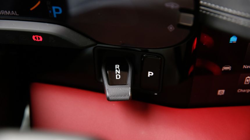 Porsche Taycan image