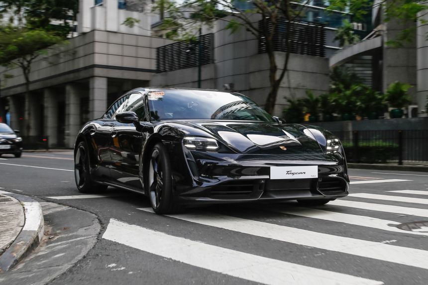 Porsche Taycan image