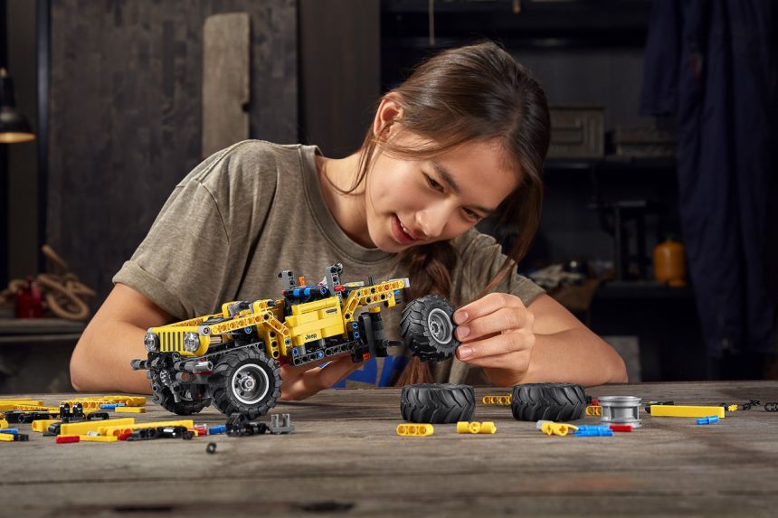 Turn your office into a 4x4 playground with Lego Jeep Wrangler image