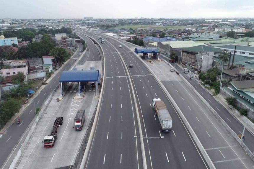 This is what NLEX toll plazas in Valenzuela look right now image
