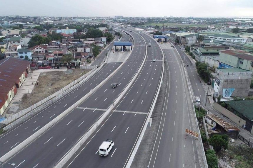 This is what NLEX toll plazas in Valenzuela look right now image