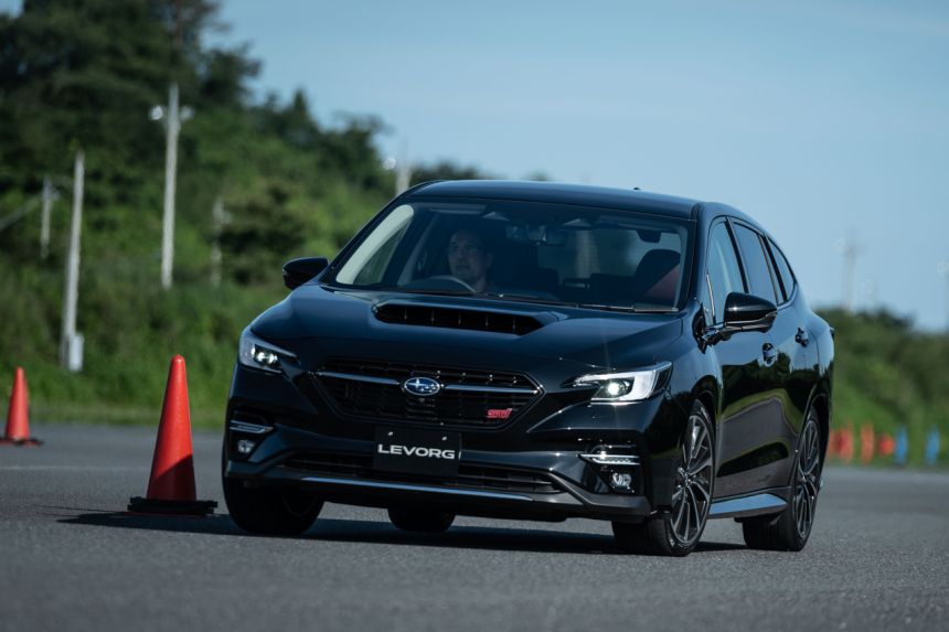 Why was Subaru Levorg chosen as 2020 Japan Car of the Year? image