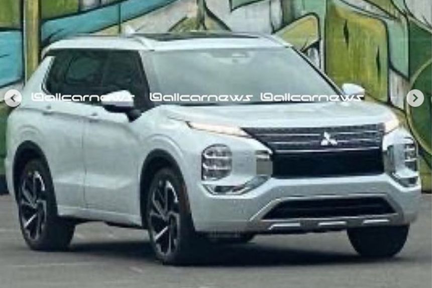 Mitsubishi confirms launch date for 2022 Outlander image