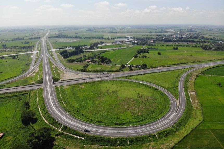 Central Luzon Link Expressway Phase 1 to be completed April 2021 image