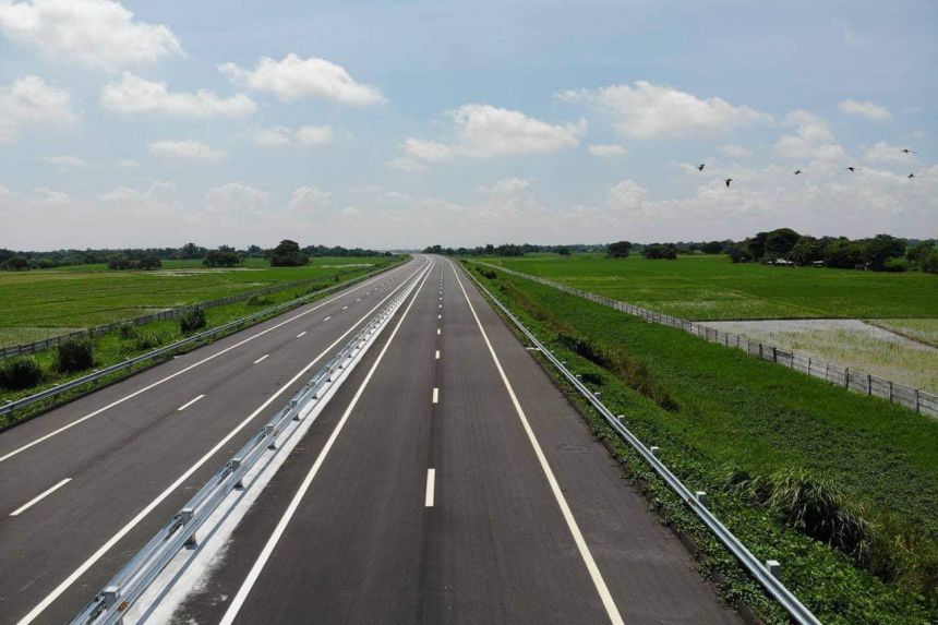 Central Luzon Link Expressway Phase 1 to be completed April 2021 image