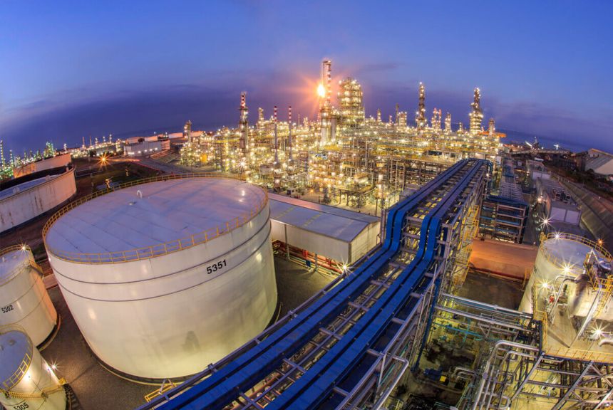 Petron to temporarily close Bataan refinery in January 2021 image