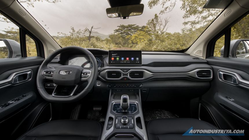 2021 Geely Okavango image