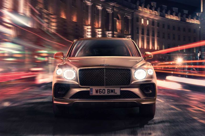 Bentley goes green with 2021 Bentayga Hybrid image