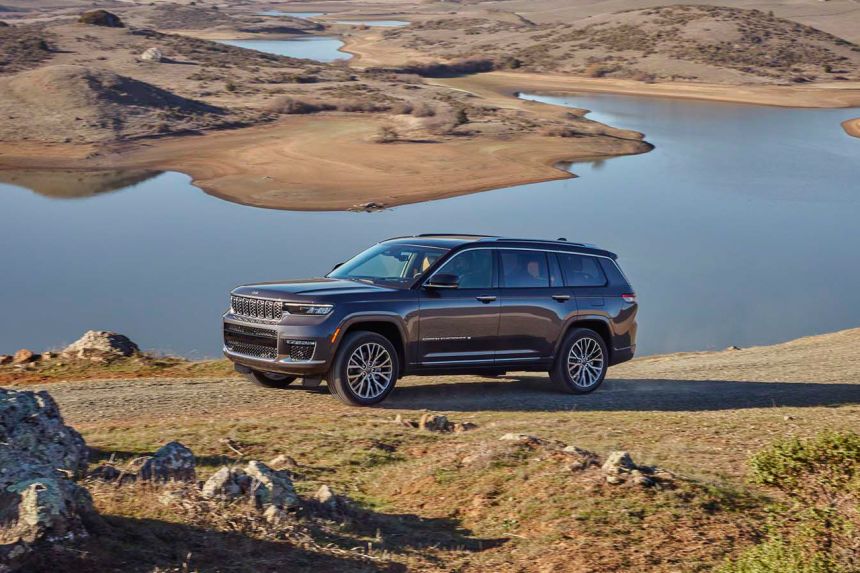 Jeep greets 2021 with an all-new Grand Cherokee image