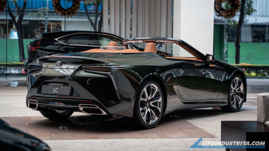Lexus LC500 Convertible image
