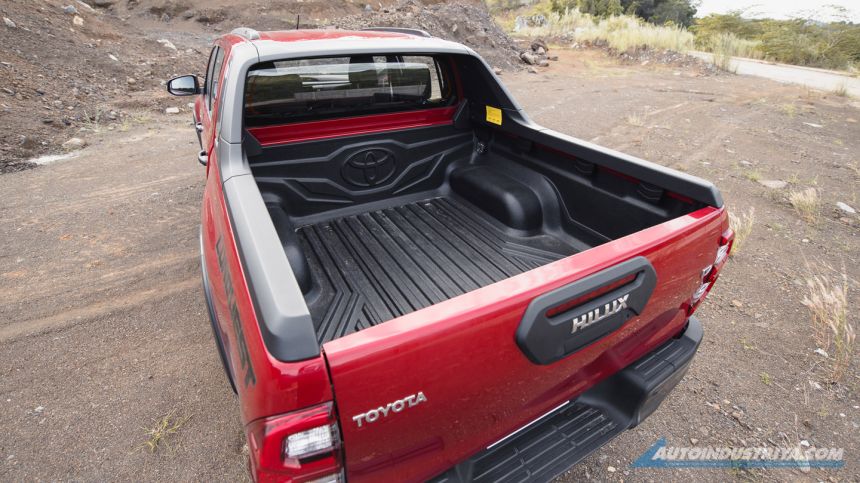 2021 Toyota Hilux V Conquest 4x4 AT image