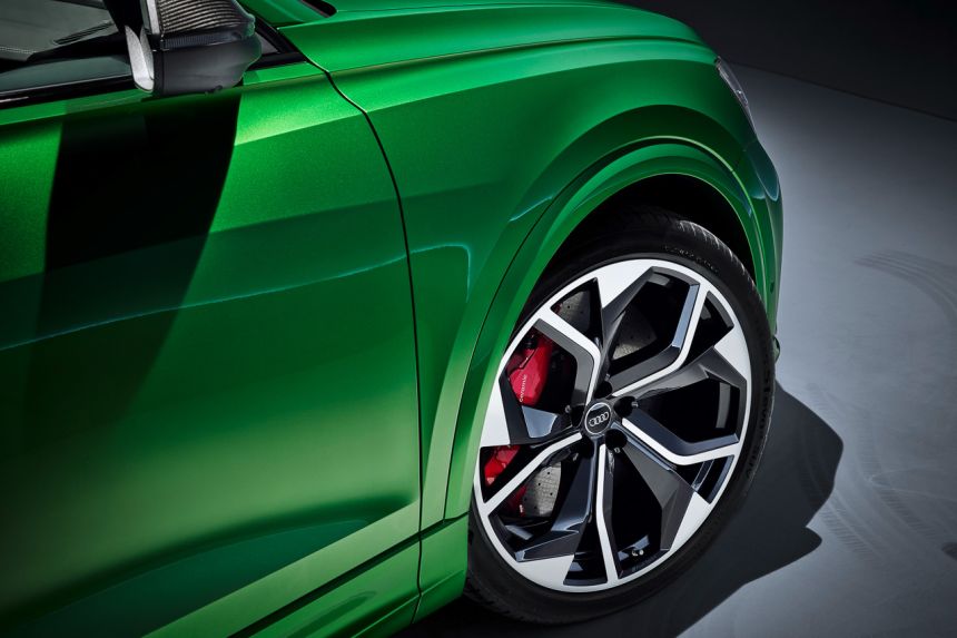 Audi RSQ8 2021 image