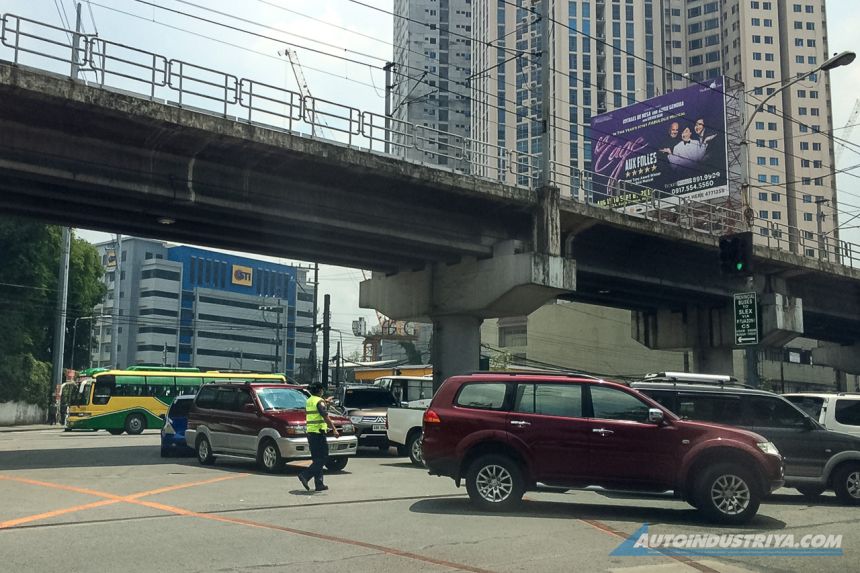 Why is the MMDA augmenting traffic enforcers from PNP-HPG? image