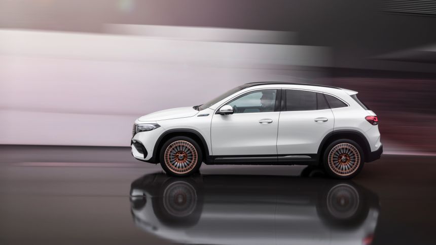 2021 Mercedes-Benz EQA is an electric GLA with 486km range image