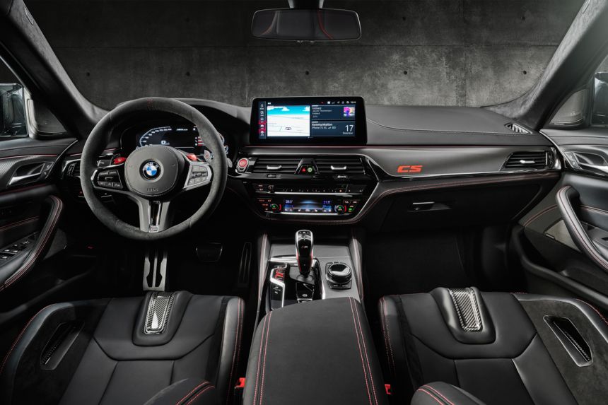 2021 BMW M5 CS is (almost) as fast as a Ferrari F8 Trubito image