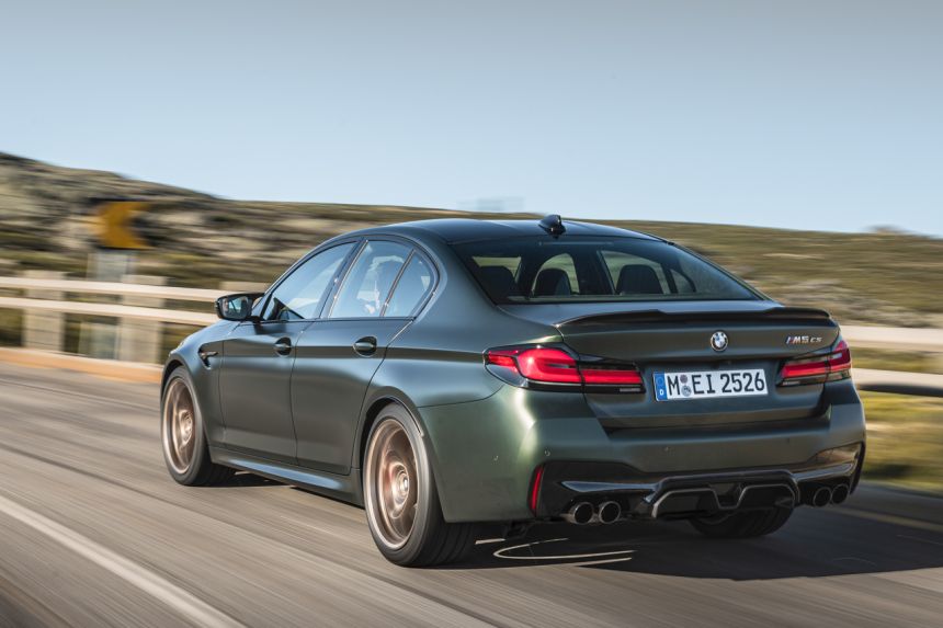 2021 BMW M5 CS is (almost) as fast as a Ferrari F8 Trubito image