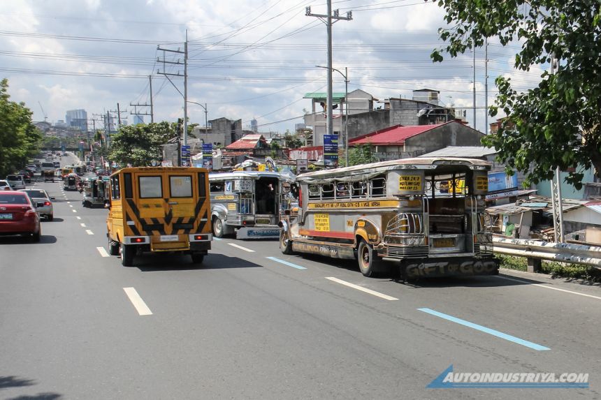 LTO, DOTr required to study putting child seats in PUVs image
