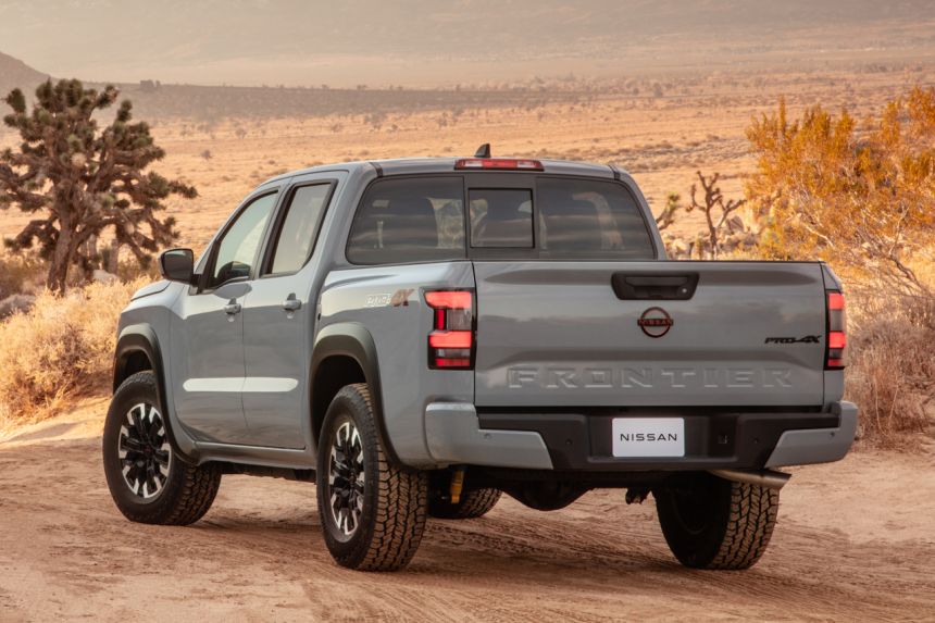 2022 Nissan Frontier looks nothing like a rebadged Navara image