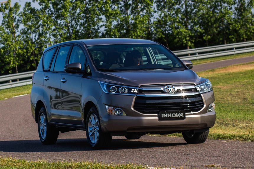 How many five-star safety cars does Toyota have? image