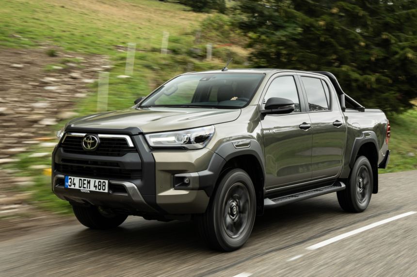 How many five-star safety cars does Toyota have? image