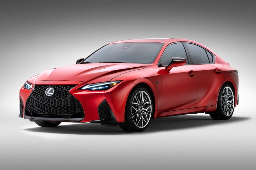 2022 Lexus IS 500 packs a meaty V8 in the age of turbos image