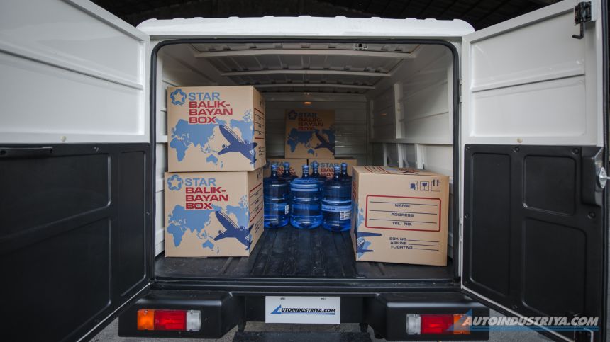 2021 Toyota Hilux Cargo image