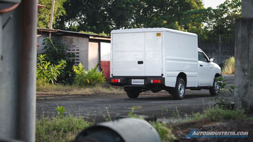 2021 Toyota Hilux Cargo image