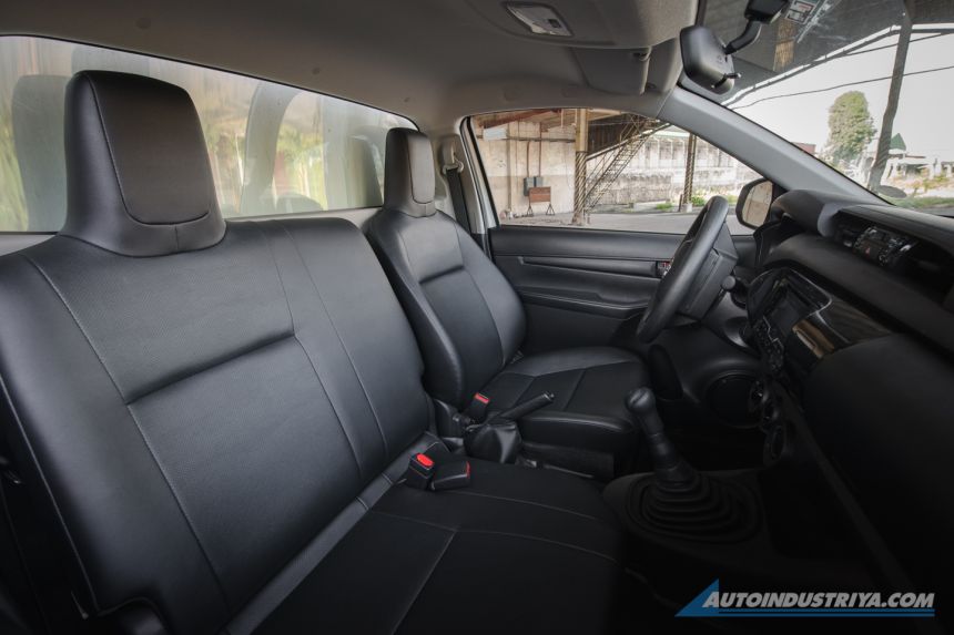 2021 Toyota Hilux Cargo image