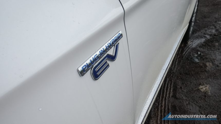 2020 Mitsubishi Outlander PHEV Twin Motor 4WD image
