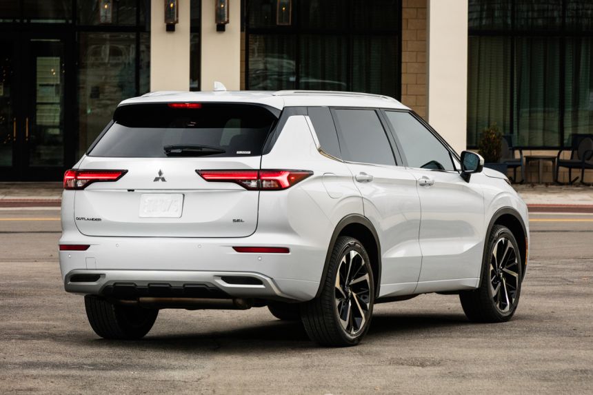 2022 Mitsubishi Outlander: Are the specs good enough? image