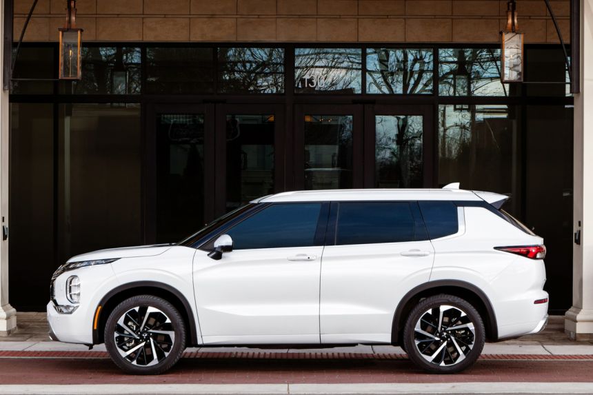 2022 Mitsubishi Outlander: Are the specs good enough? image