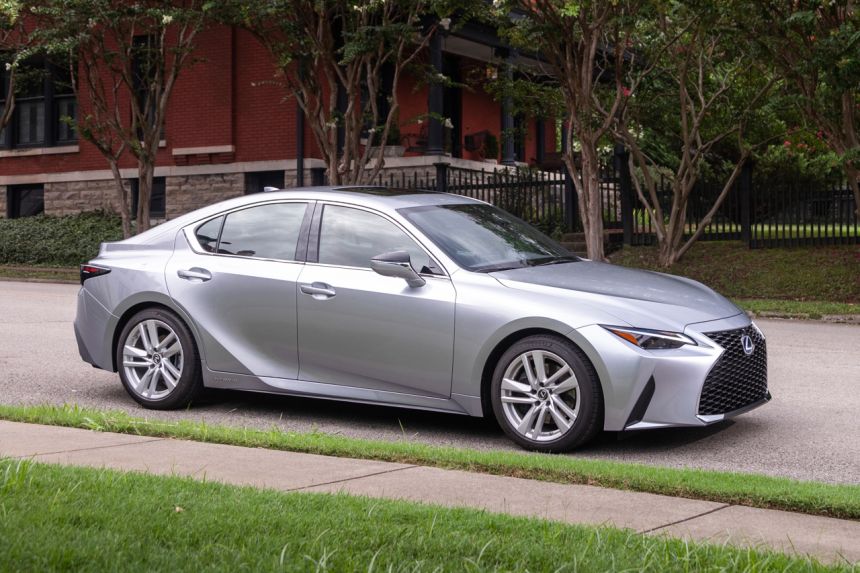 You can now buy a 2021 Lexus IS for less than PHP 3 million image