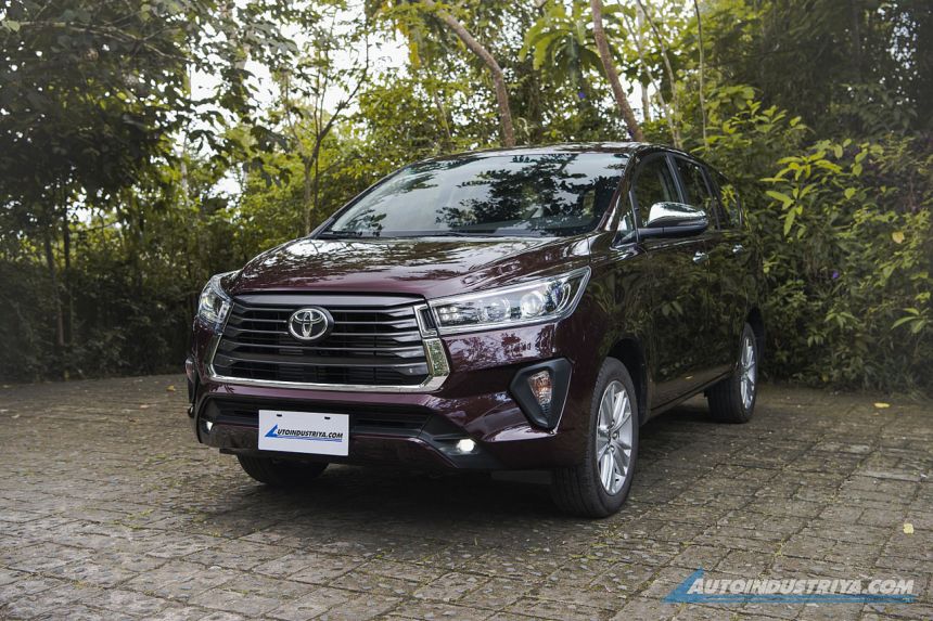 There are several reasons why Toyota dropped the gas Innova image