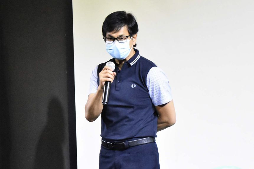 MMDA boosts manpower with 300 newly-hired traffic aides image