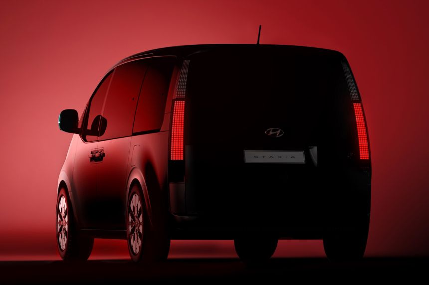 This is your first (official) look at the next-gen Hyundai Starex image