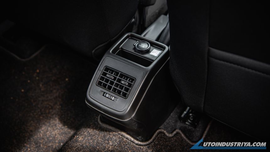 Spec Check: Mitsubishi Mirage G4 vs Suzuki Dzire image