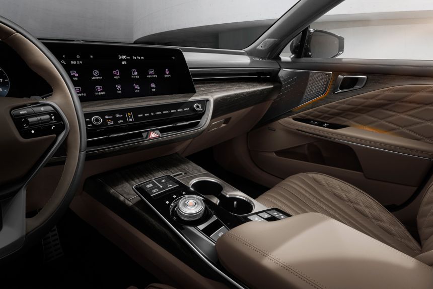 All-new Kia K8 is proof big luxury sedans still matter image