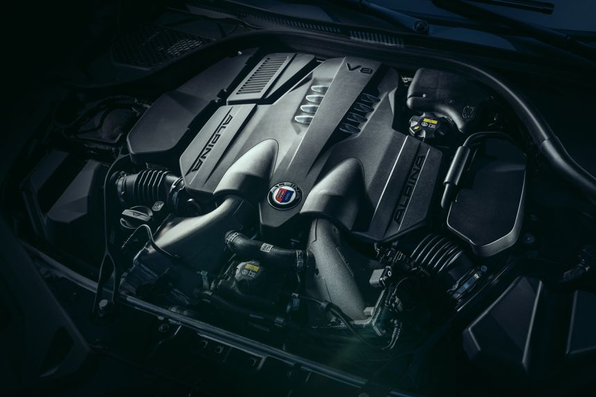2022 Alpina B8 Gran Coupe is (almost) as fast as a Lamborghini Huracan image