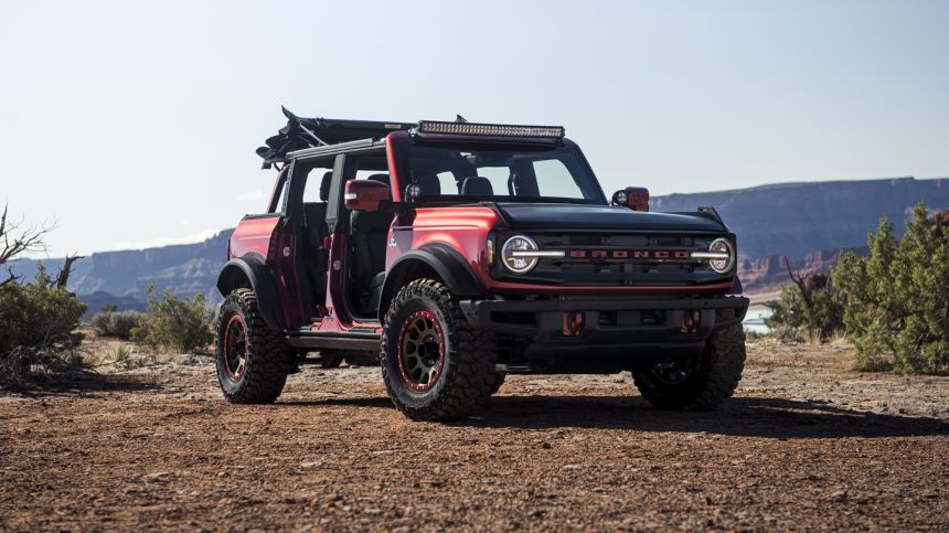 Ford goes all-out modifying the 2021 Bronco, Bronco Sport image