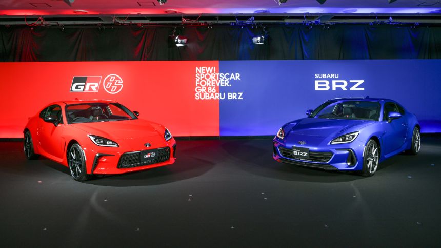 2021 Toyota GR 86 vs 2021 Subaru BRZ image