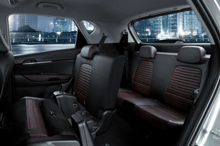 Kia squeezed seven seats in the tiny Sonet image