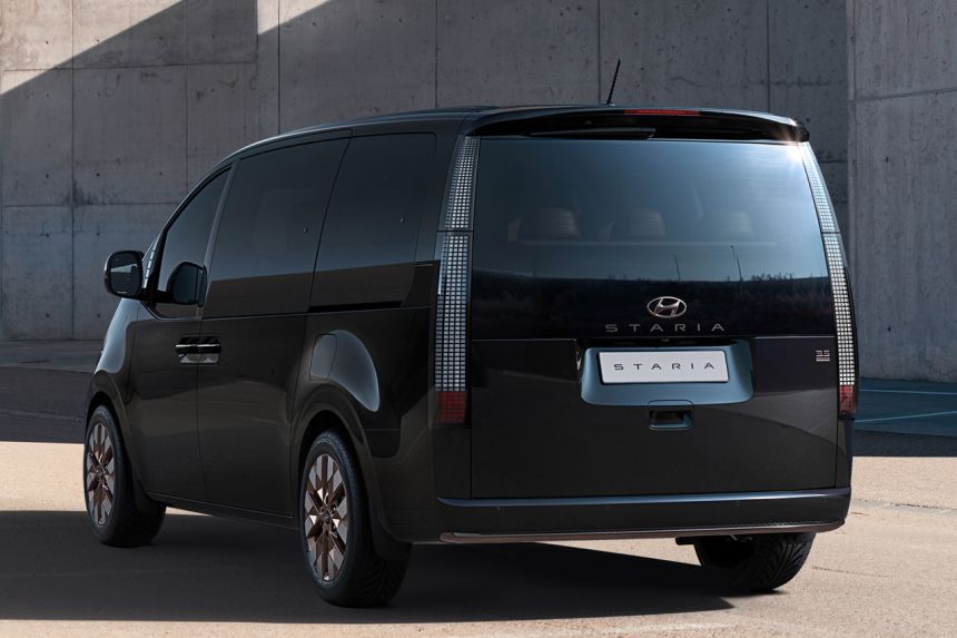 Here are specs of the 2021 Hyundai Staria image